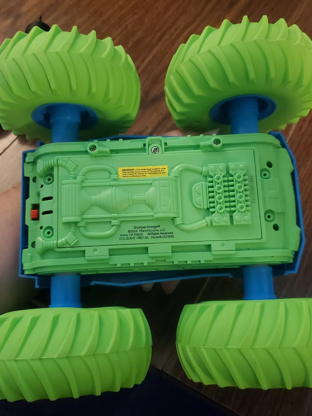 BOUNCE BLITZ RWMOTE CONTROL STUNT CAR